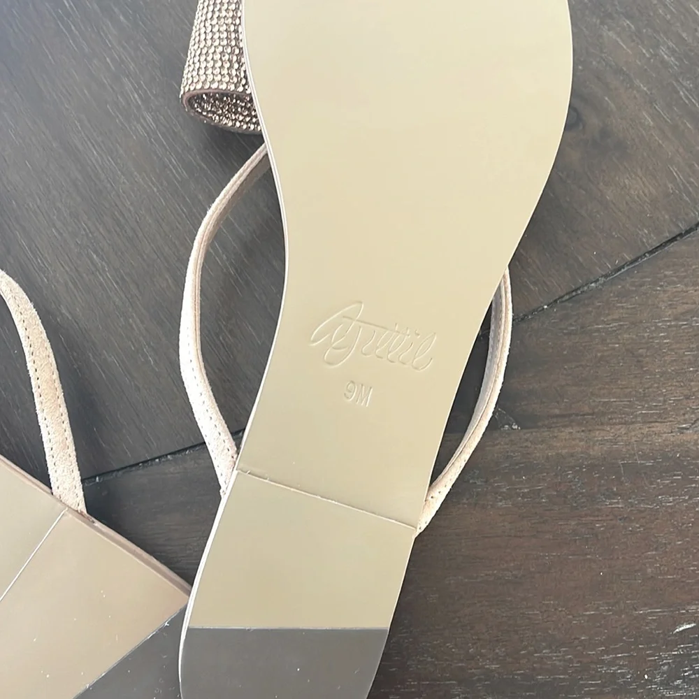 NEW Brand New Crystal Rose Gold Size 9 Aminah Abdul Jillil